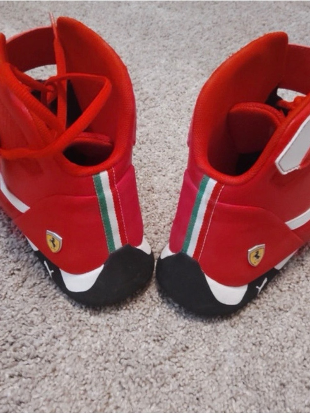 PUMA Scuderia Ferrari R-Cat Mid Size 12 - Picture 3 of 6